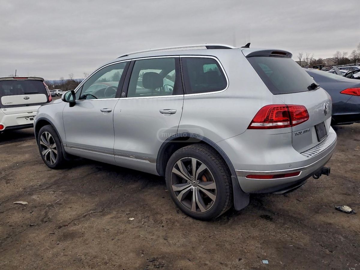 Volkswagen Touareg 2017 — photo 2