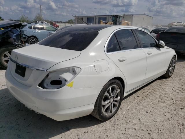 Mercedes-Benz C 300 2016 — photo 2