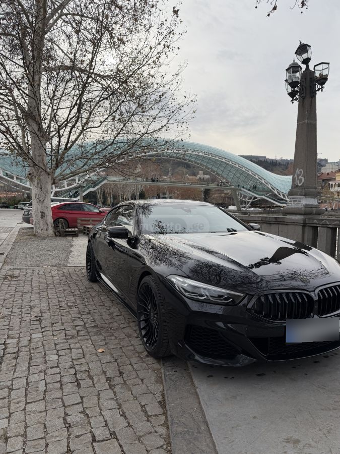 BMW 840