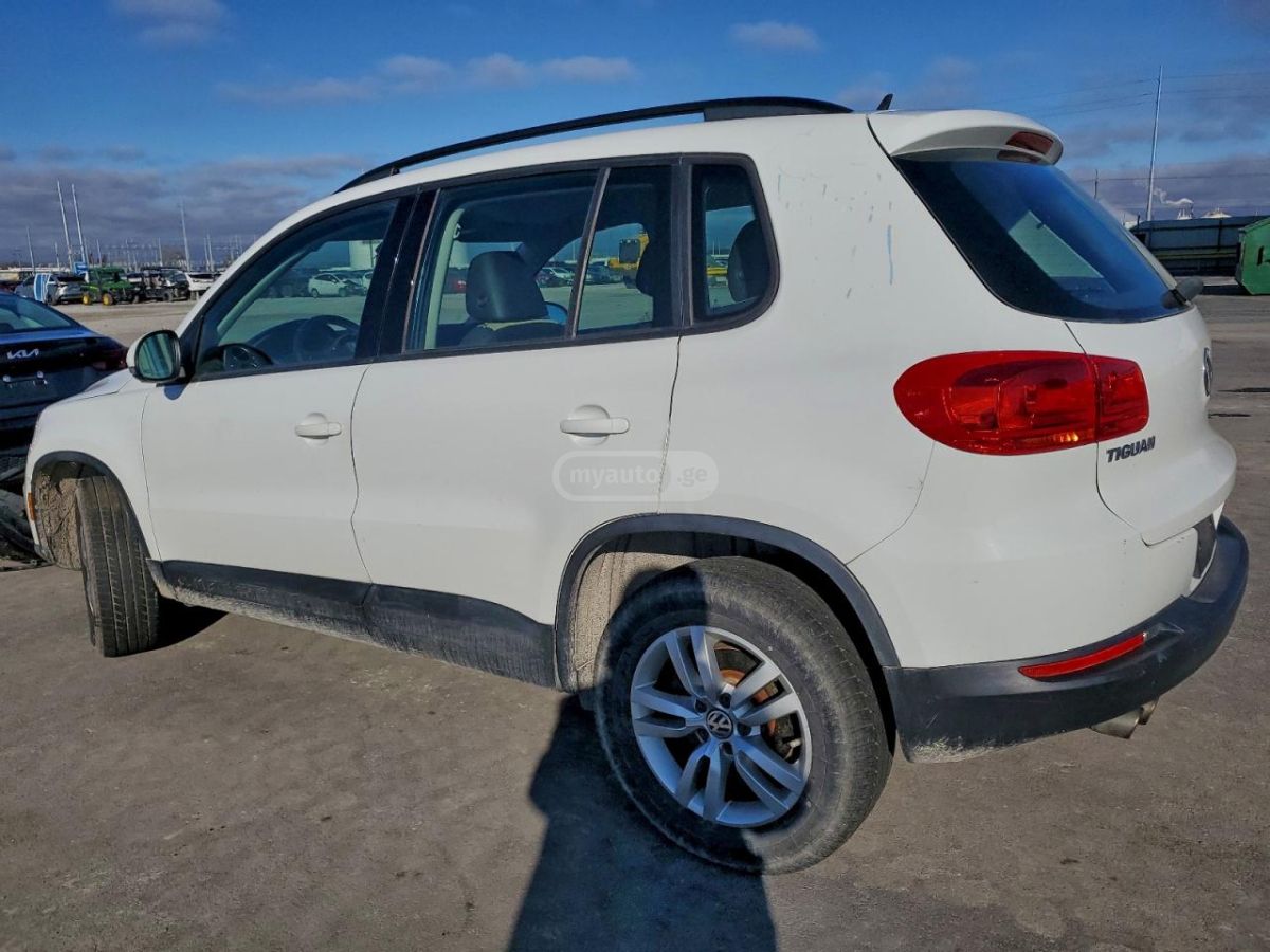 Volkswagen Tiguan 2016 — photo 2
