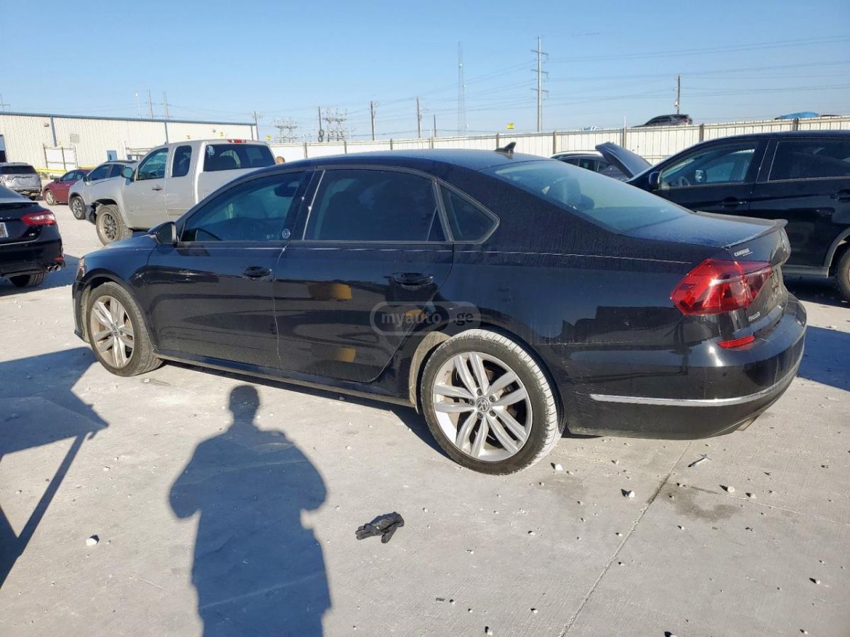 Volkswagen Passat 2019 — photo 2