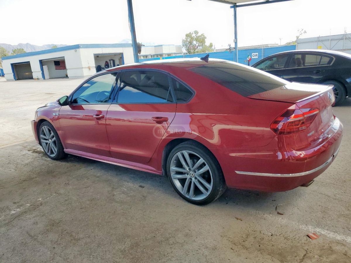 Volkswagen Passat 2018 — photo 2