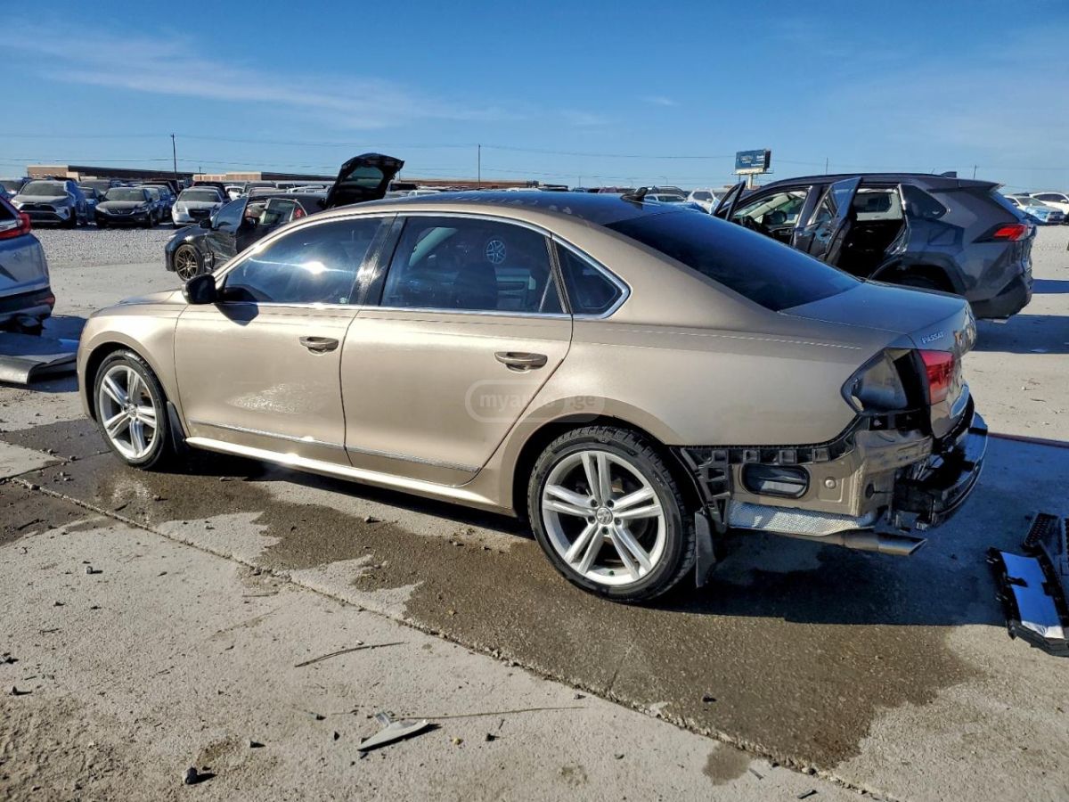 Volkswagen Passat 2015 — photo 2