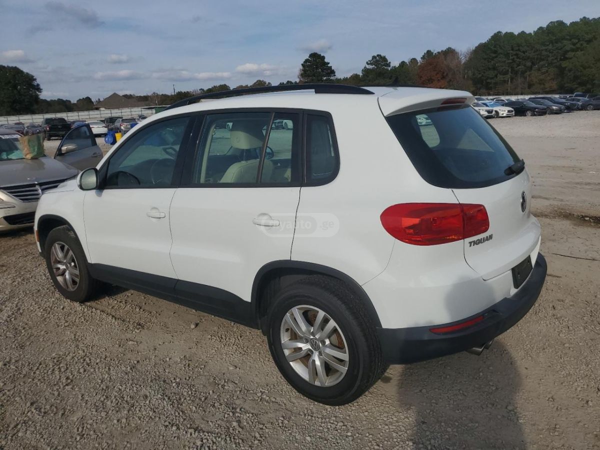 Volkswagen Tiguan 2016 — photo 2