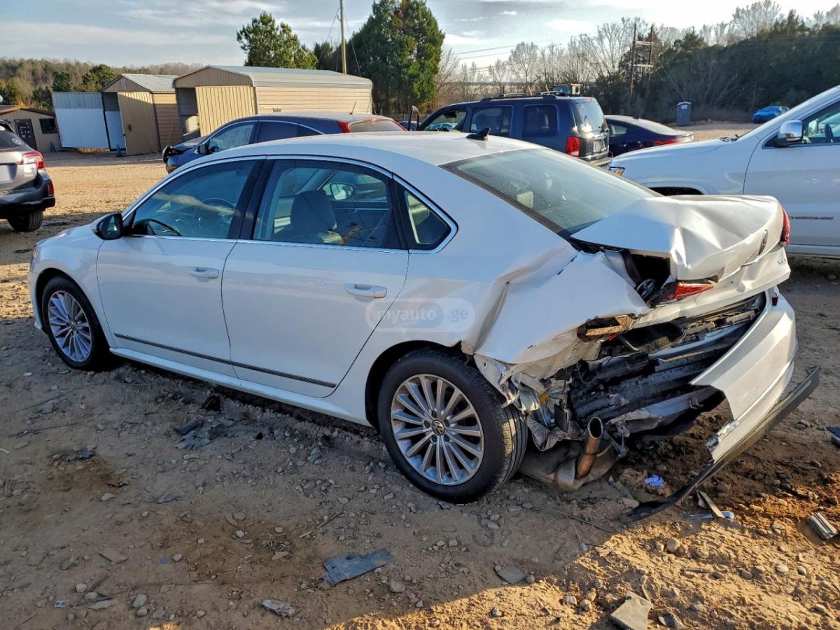 Volkswagen Passat 2017 — photo 2