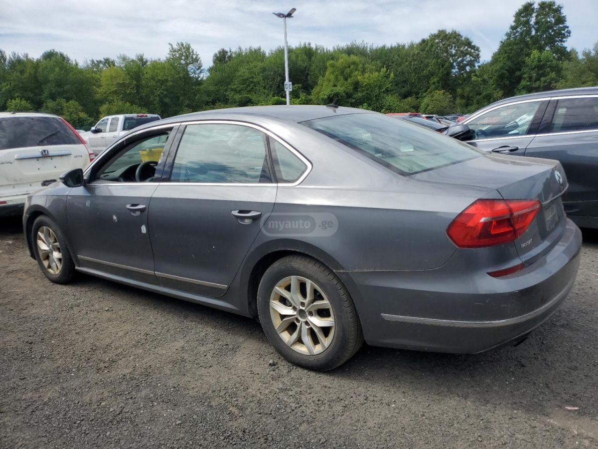 Volkswagen Passat 2016 — photo 2