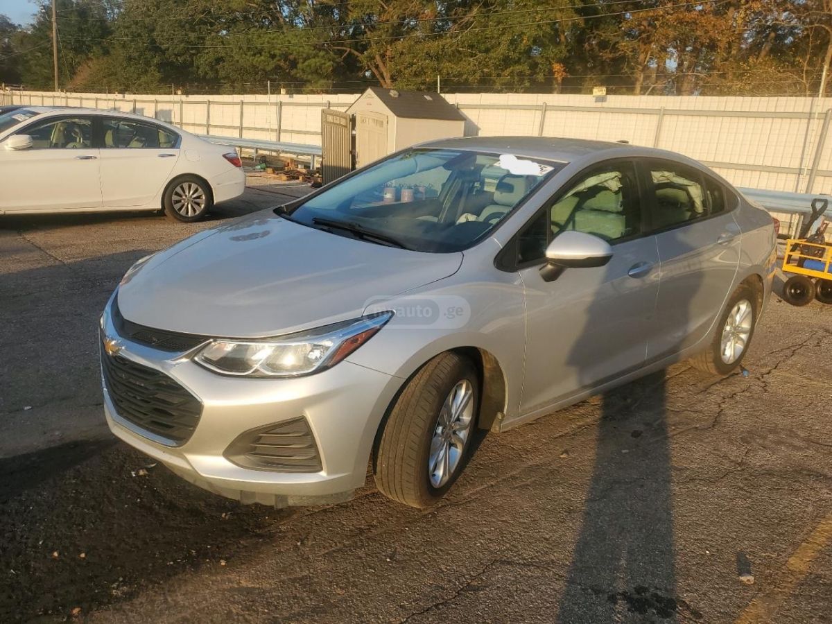 Chevrolet Cruze 2019 — photo 2