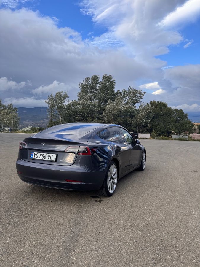 Tesla Model 3 2022 — photo 2