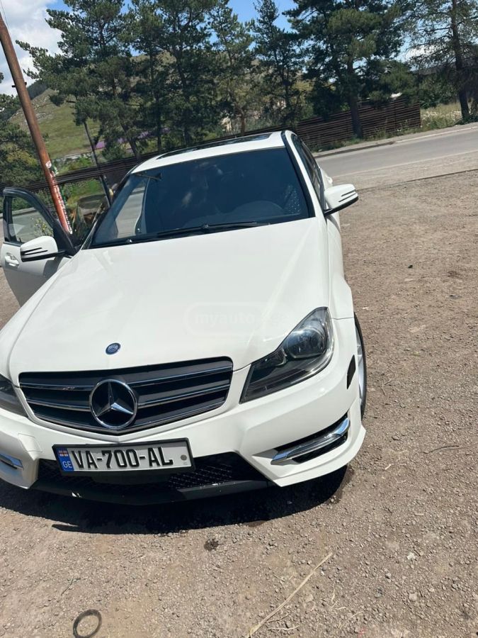 Mercedes-Benz C 250 2012 — photo 2