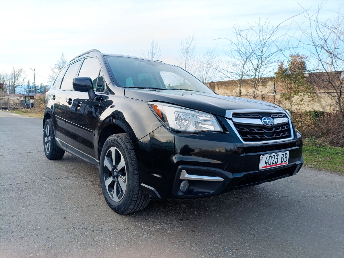 Subaru Forester 2018 — photo 2