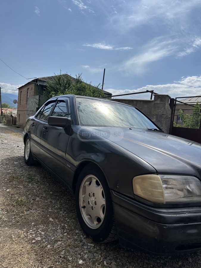 Mercedes-Benz C 180 1994 — photo 2