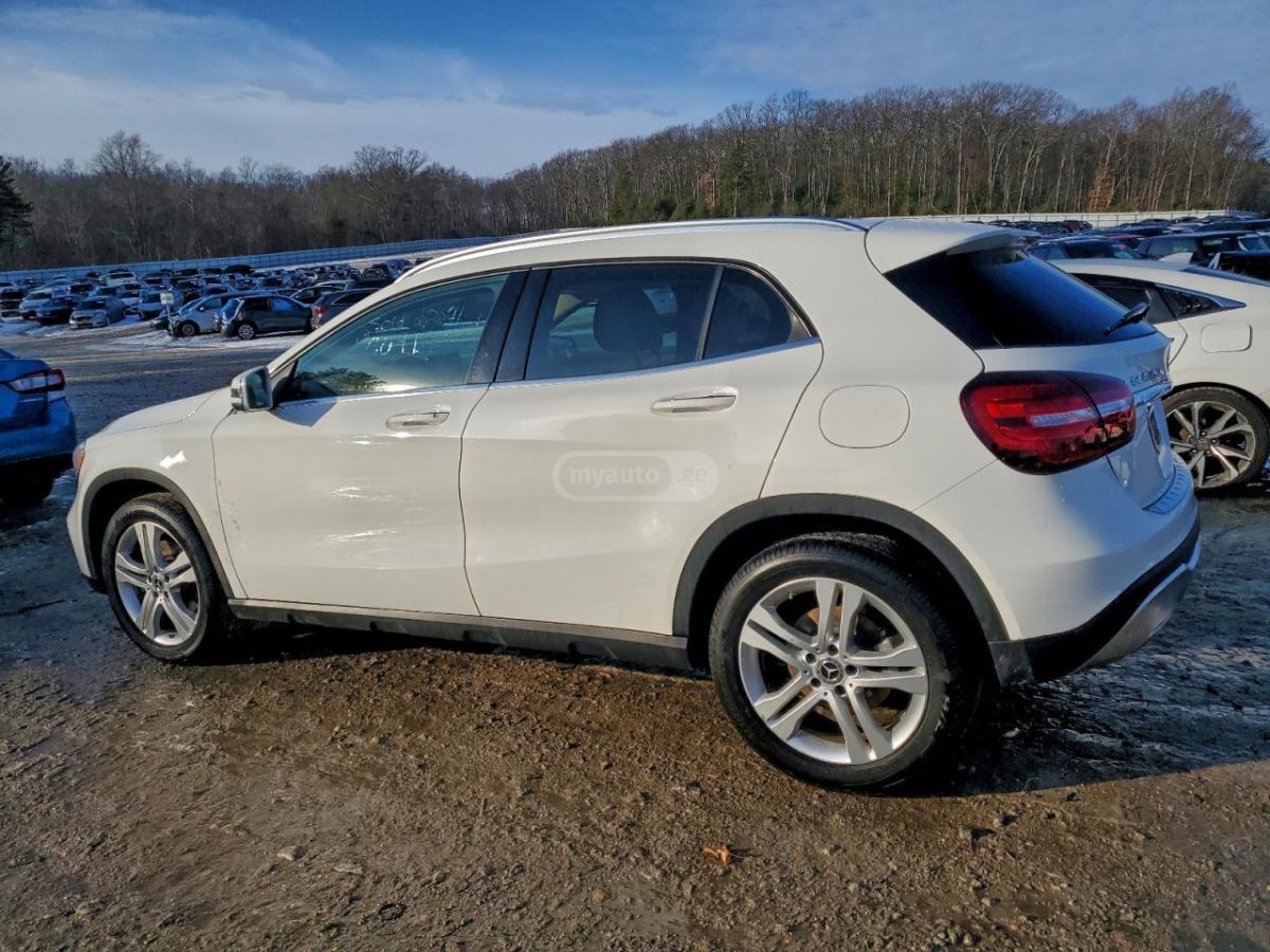 Mercedes-Benz GLA 250 2019 — photo 2