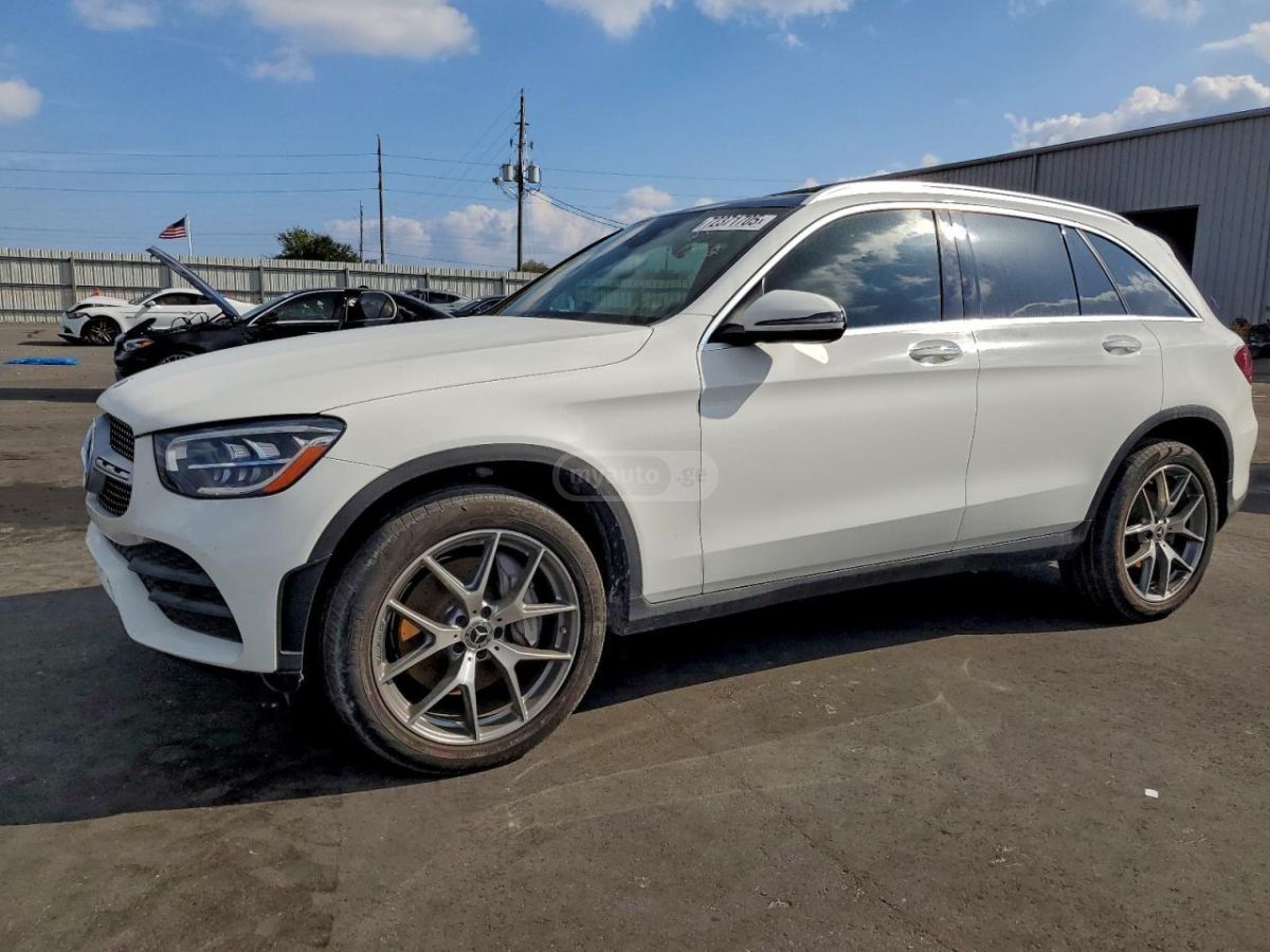 Mercedes-Benz GLC 300 2020 — photo 2
