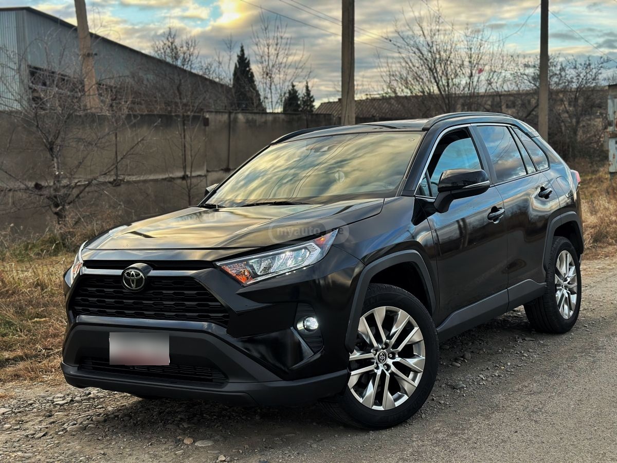 Toyota RAV4 2020 — photo 2