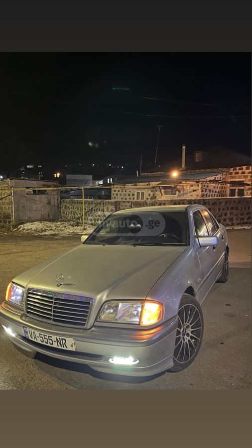 Mercedes-Benz C 200 1999 — photo 2