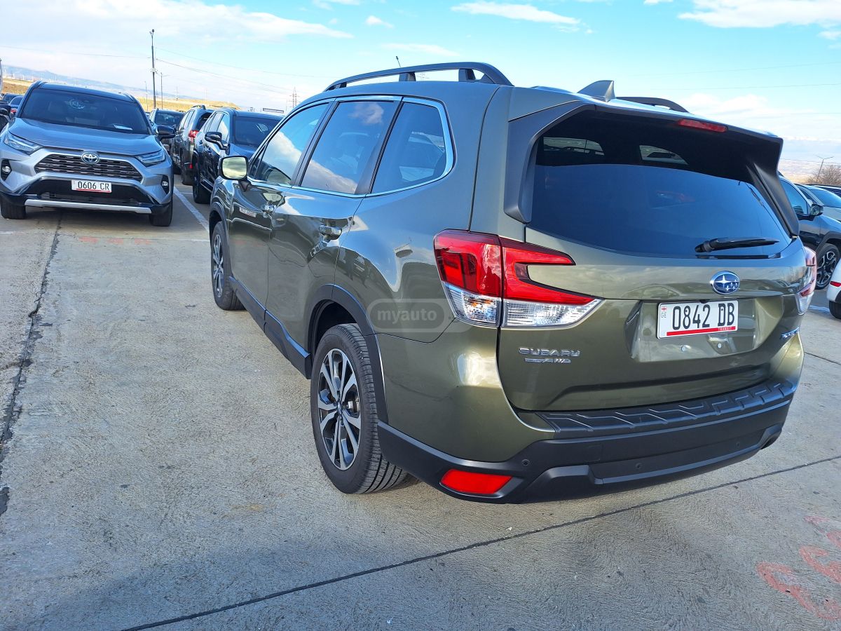 Subaru Forester 2022 — photo 2