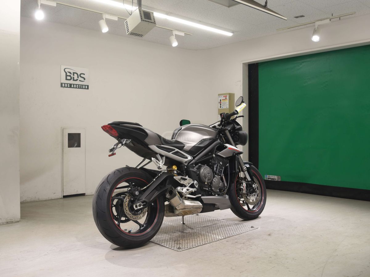 Triumph Street Triple 2020 — photo 2