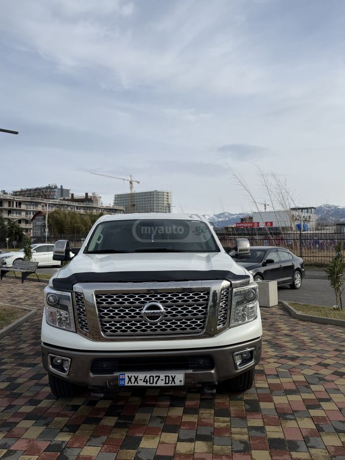 Nissan Titan 2016 — photo 2