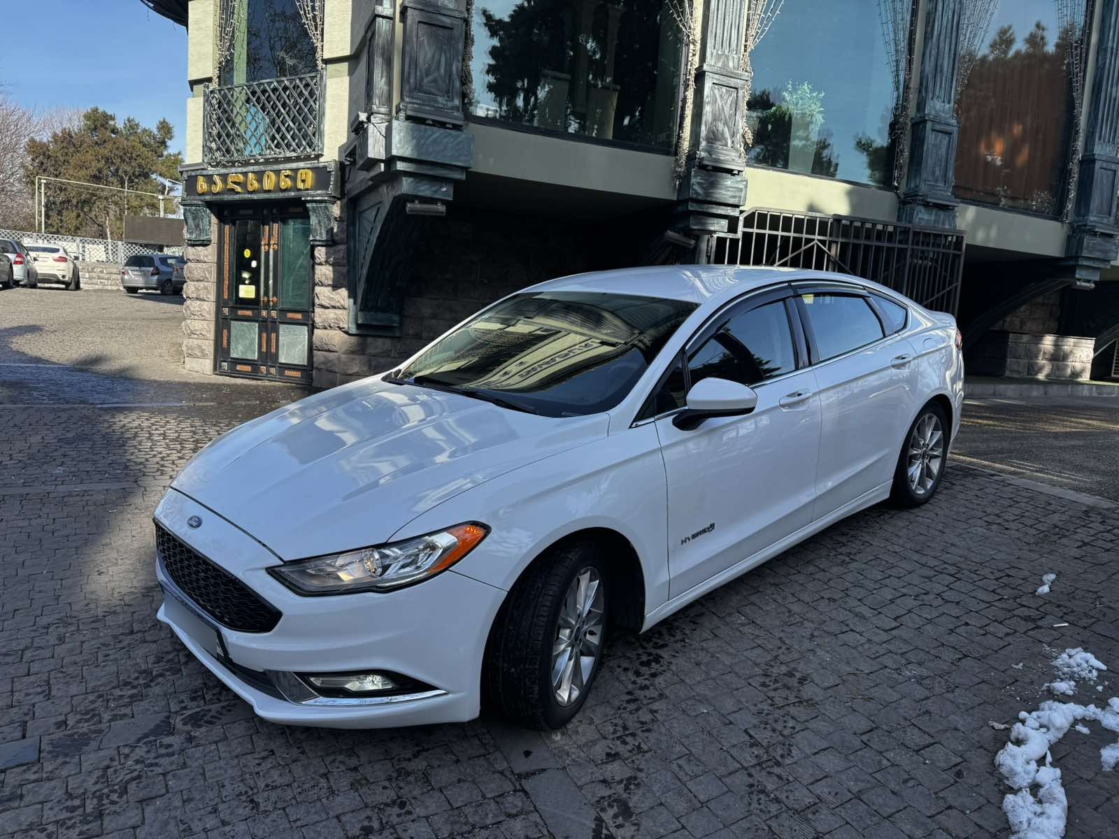 Ford Fusion 2017 — photo 2