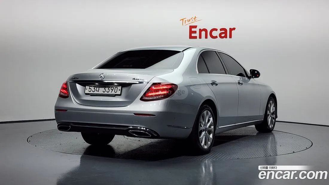 Mercedes-Benz E 63 AMG 2017 — photo 2