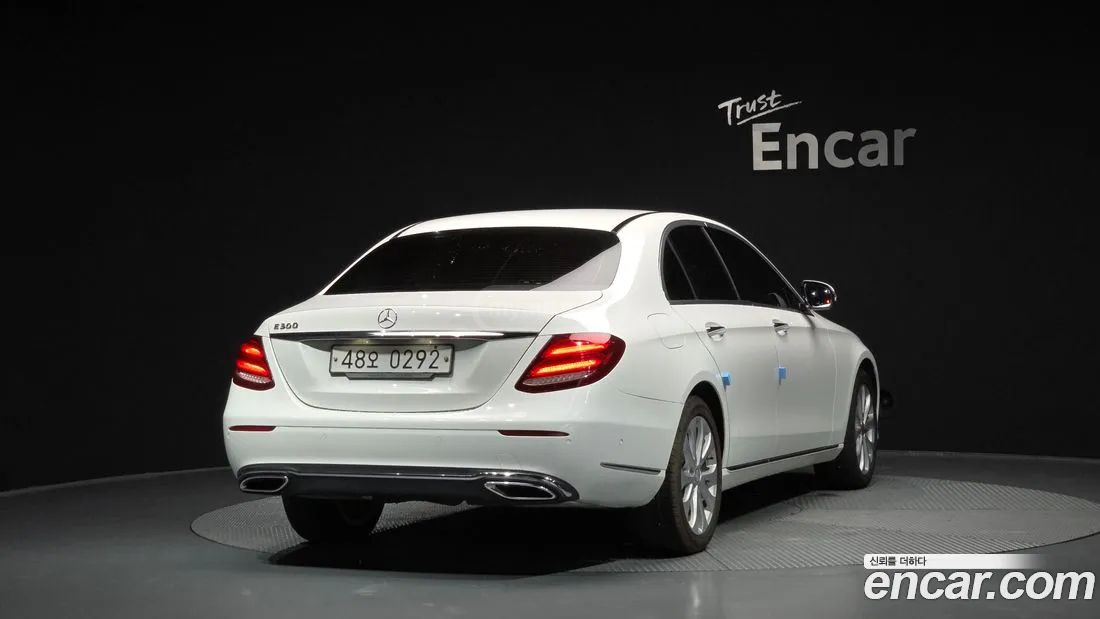 Mercedes-Benz E 63 AMG 2017 — photo 2