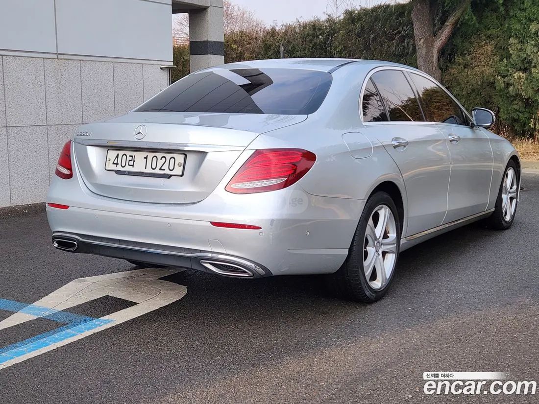 Mercedes-Benz E 63 AMG 2017 — photo 2