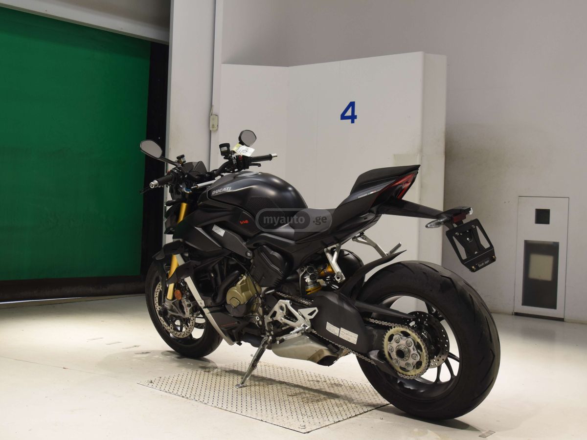 Ducati Streetfighter V4 2023 — photo 2