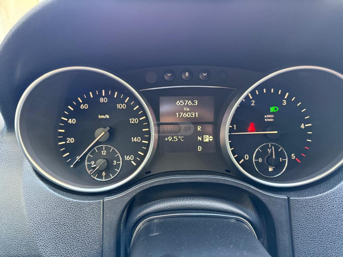 Mercedes-Benz ML 350 2009 — photo 2
