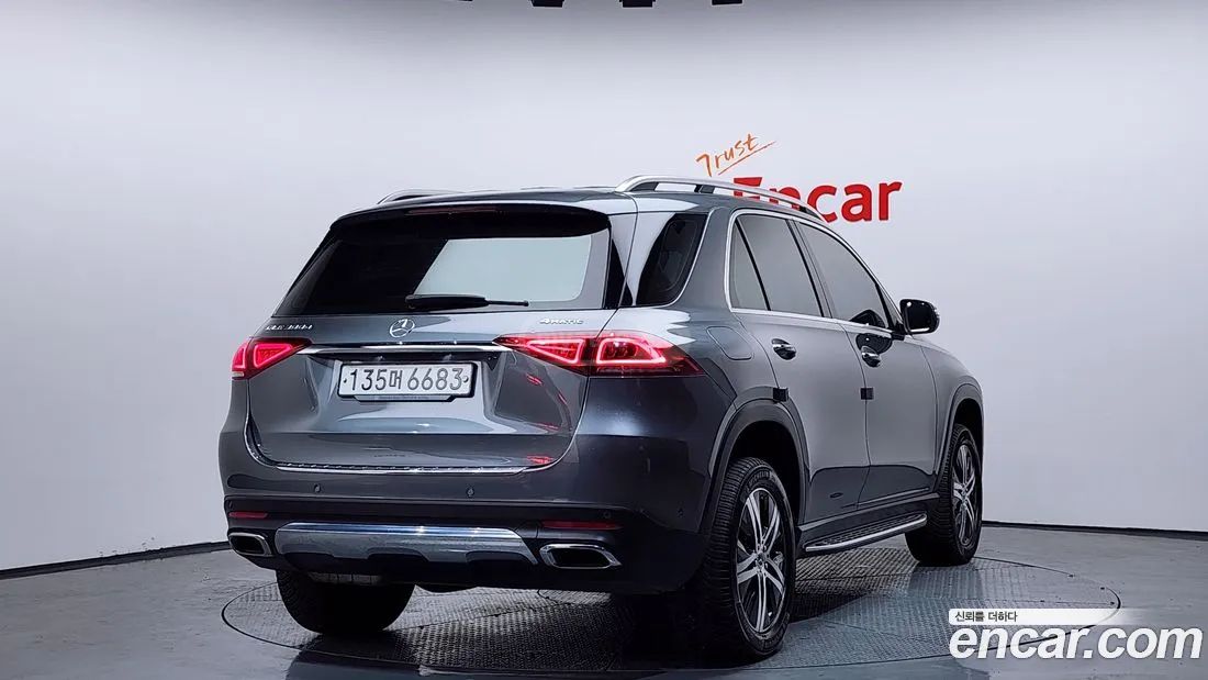 Mercedes-Benz GLE 63 AMG 2019 — photo 2