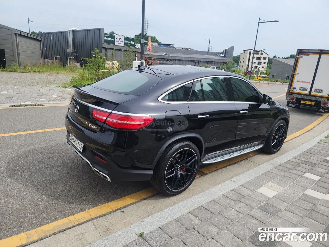 Mercedes-Benz GLE 63 AMG 2019 — photo 2