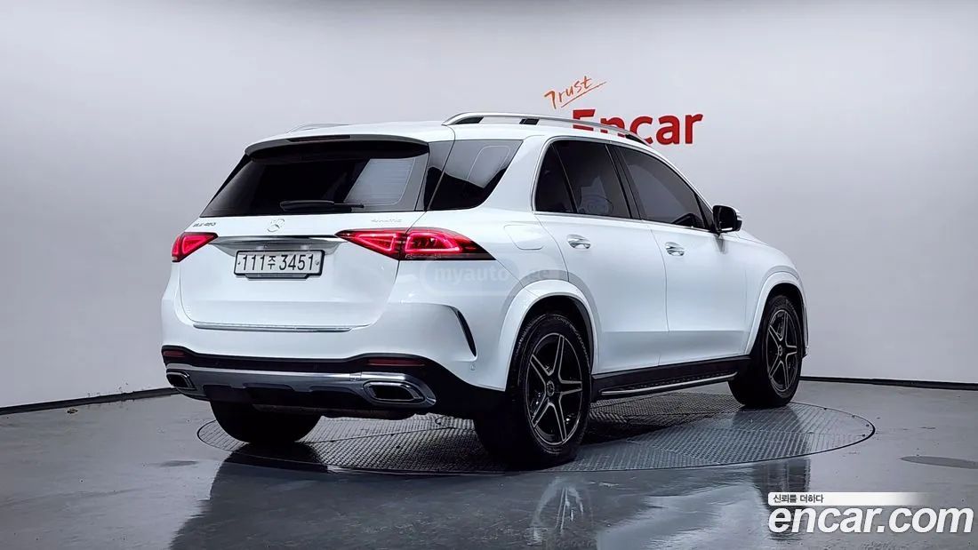 Mercedes-Benz GLE 63 AMG 2019 — photo 2