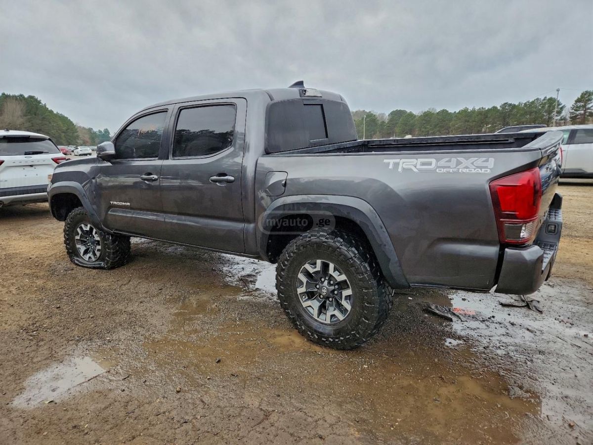 Toyota Tacoma 2019 — photo 2