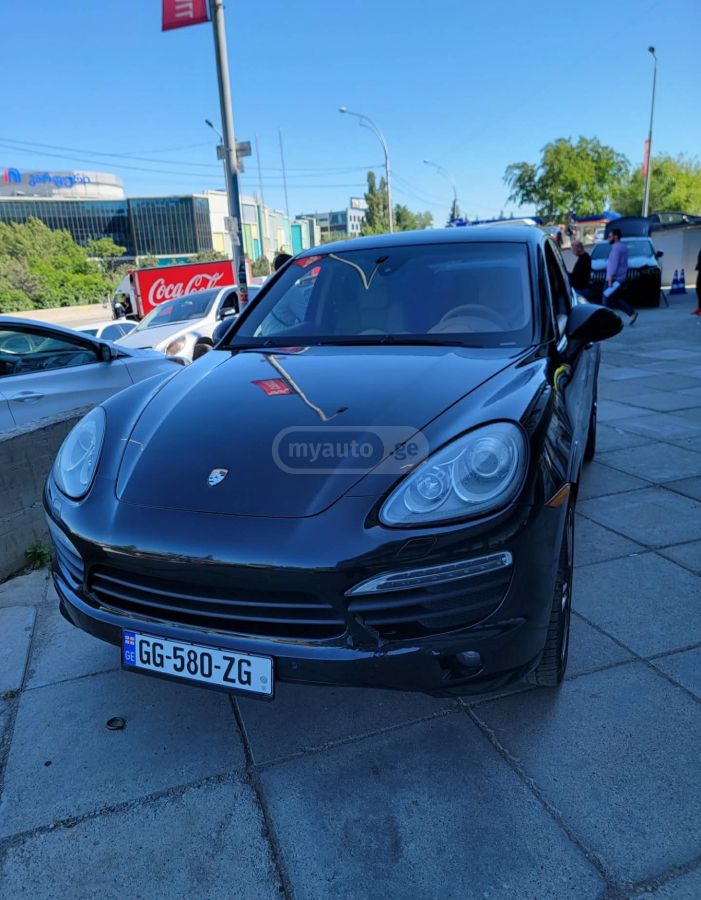 Porsche Cayenne 2013 — photo 2
