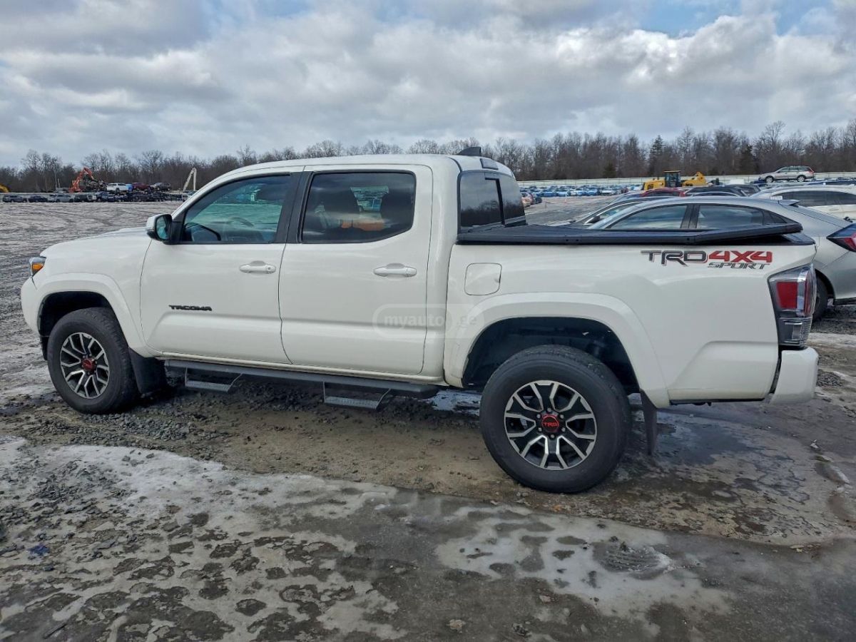 Toyota Tacoma 2021 — photo 2