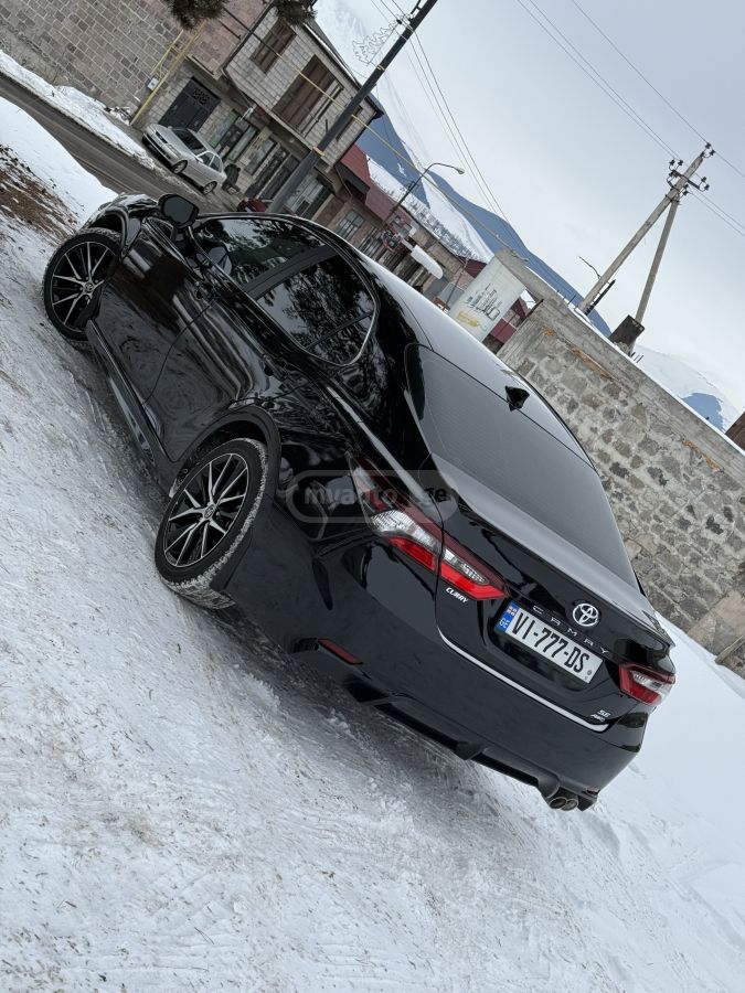 Toyota Camry 2024 — photo 2