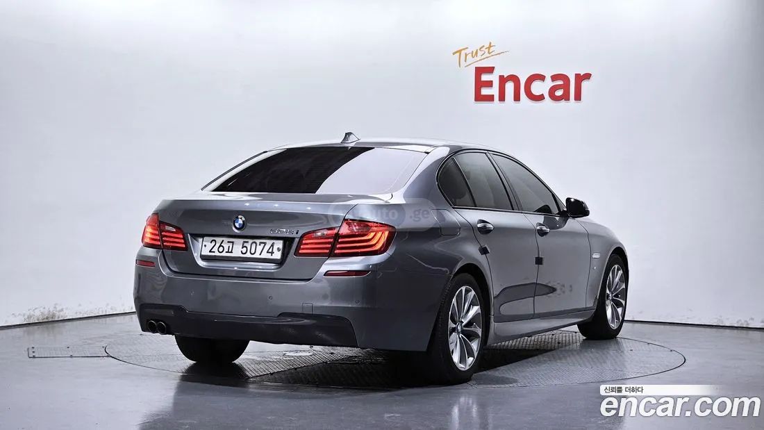 BMW 550 2016 — photo 2