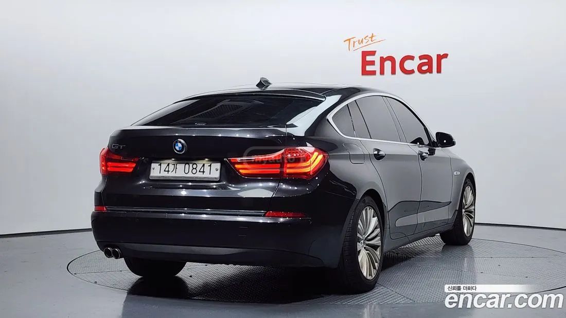 BMW 550 2016 — photo 2