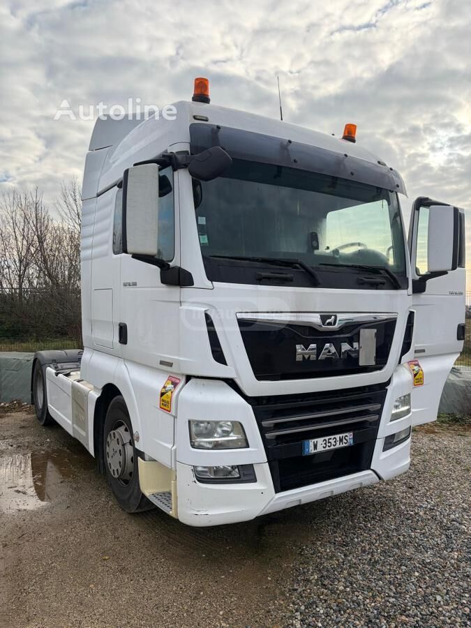 Isuzu TGX