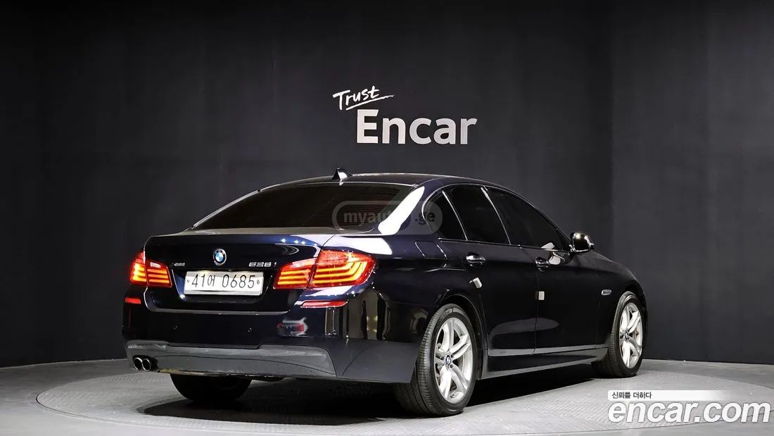 BMW 550 2016 — photo 2