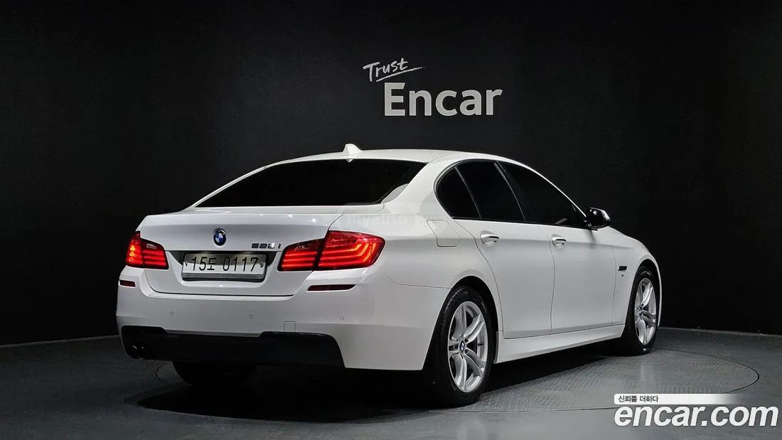 BMW 550 2016 — photo 2