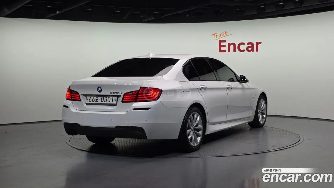 BMW 550 2016 — photo 2