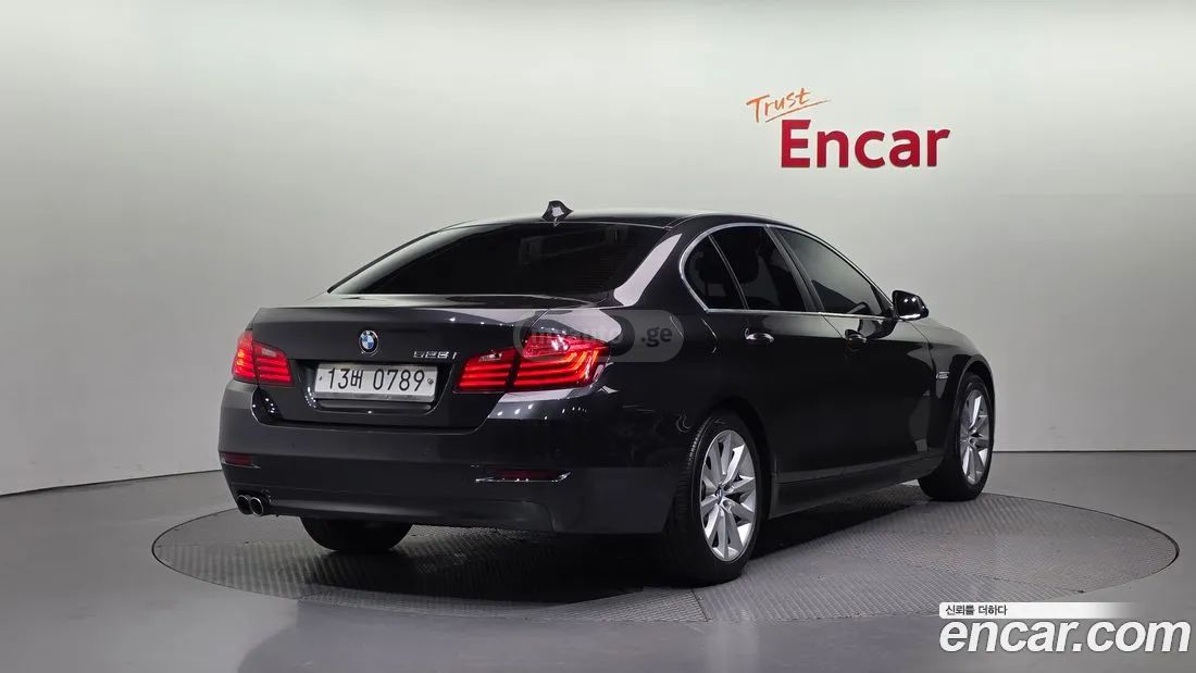 BMW 550 2016 — photo 2