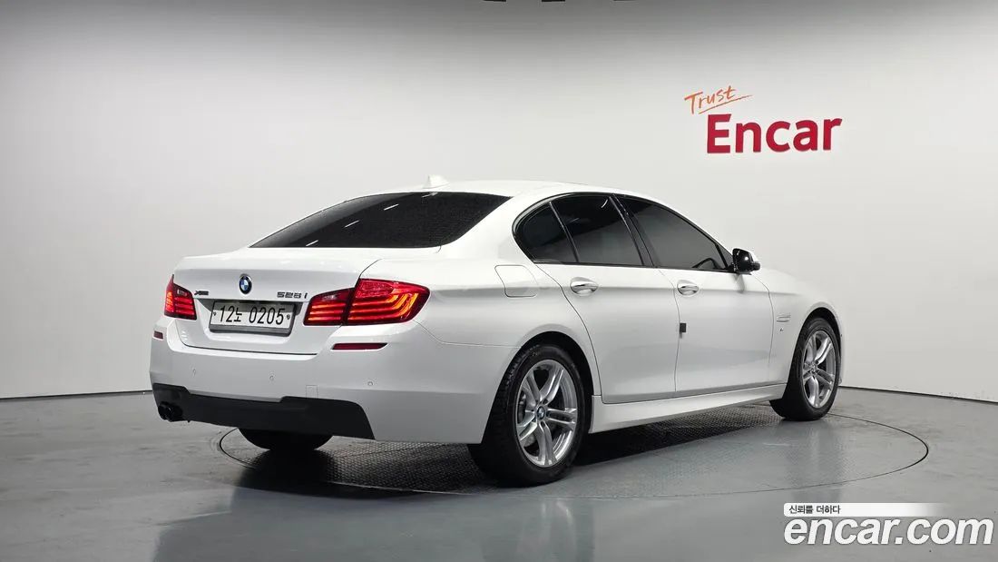 BMW 550 2016 — photo 2