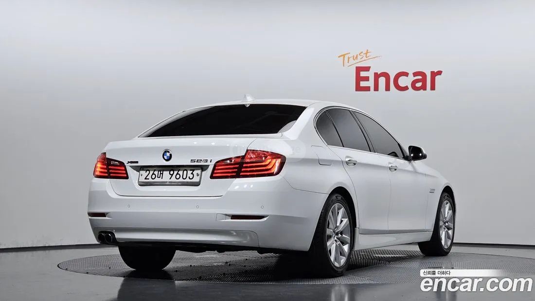 BMW 550 2016 — photo 2