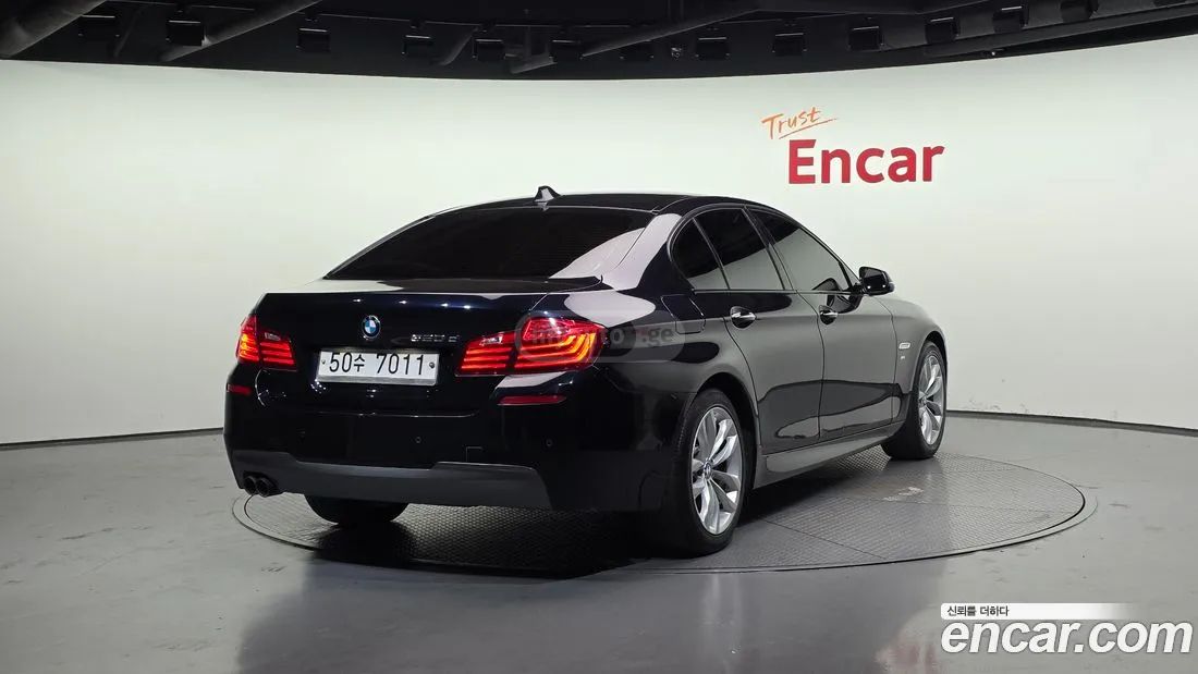 BMW 550 2016 — photo 2