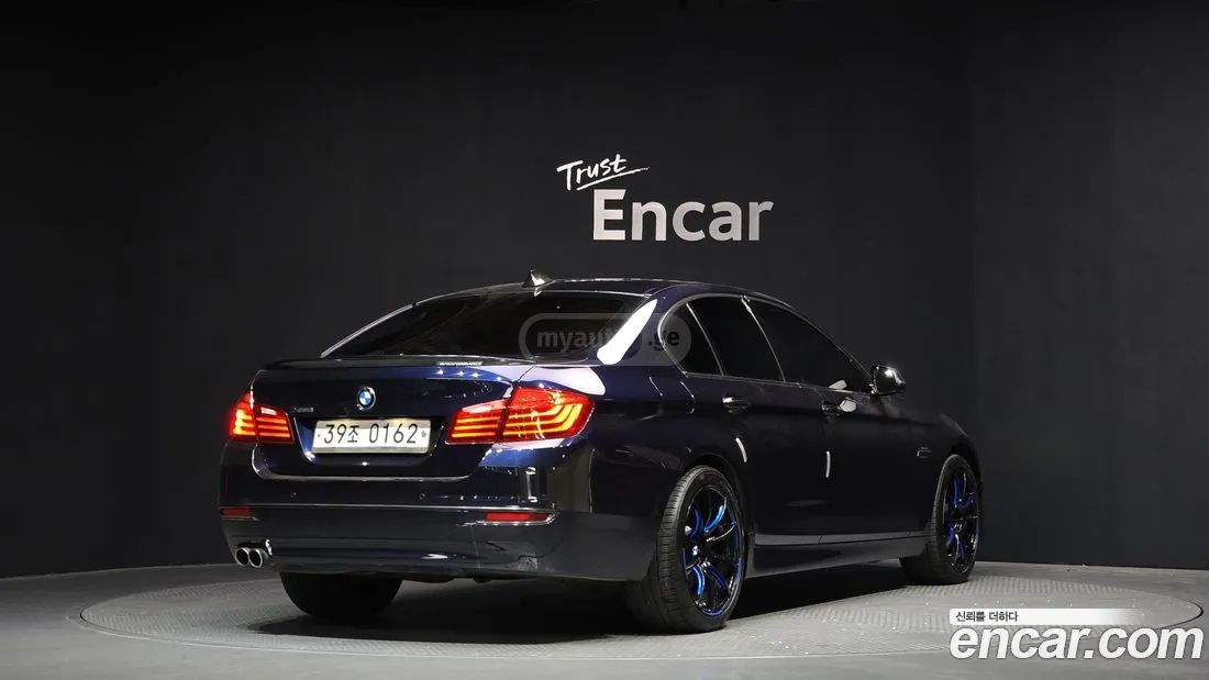 BMW 550 2016 — photo 2