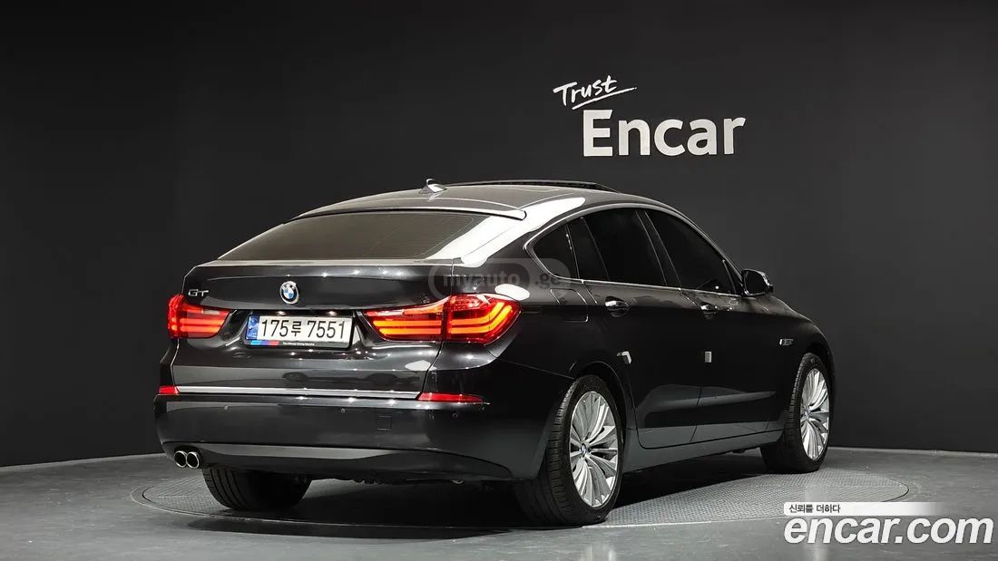 BMW 550 2016 — photo 2
