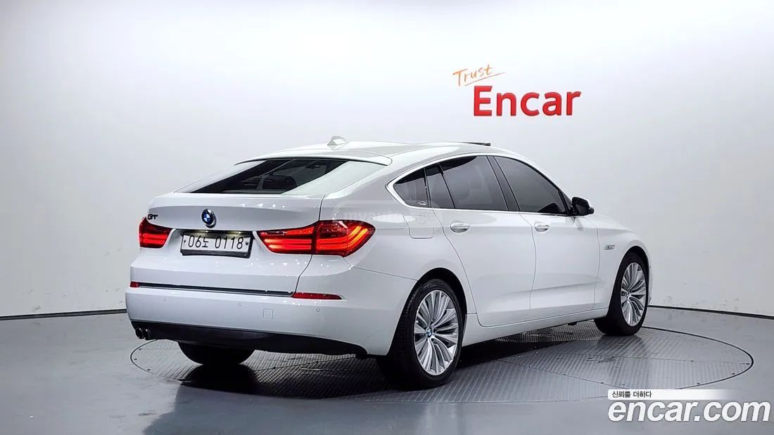 BMW 550 2016 — photo 2