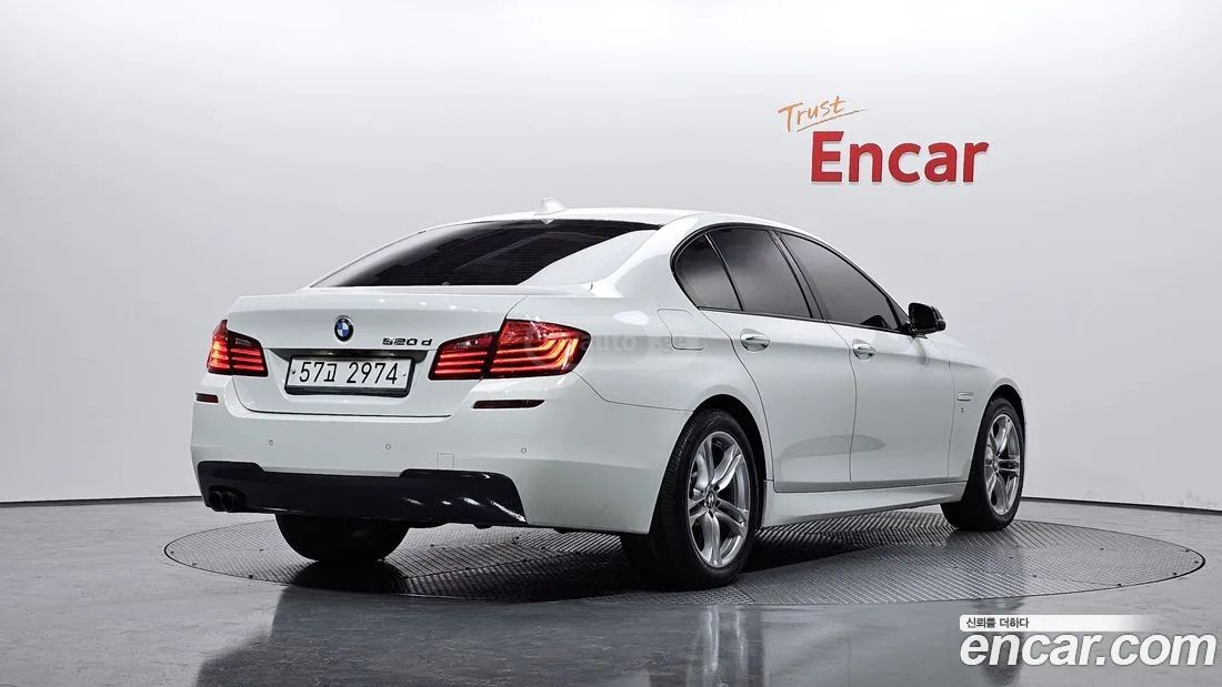 BMW 550 2016 — photo 2