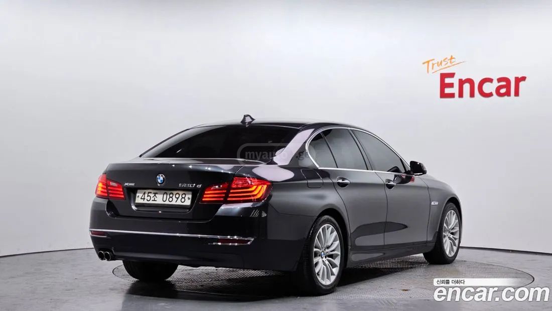 BMW 550 2016 — photo 2